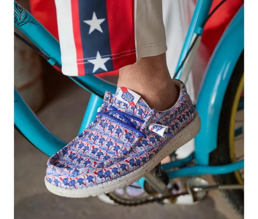 HEYDUDE Casual>Men's Wally Pabst Blue Ribbon Casual Shoes