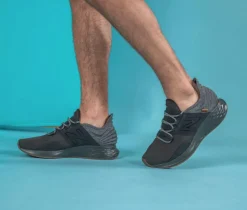 New Balance Running|Fashion & Lifestyle>Men's Roav Sneakers