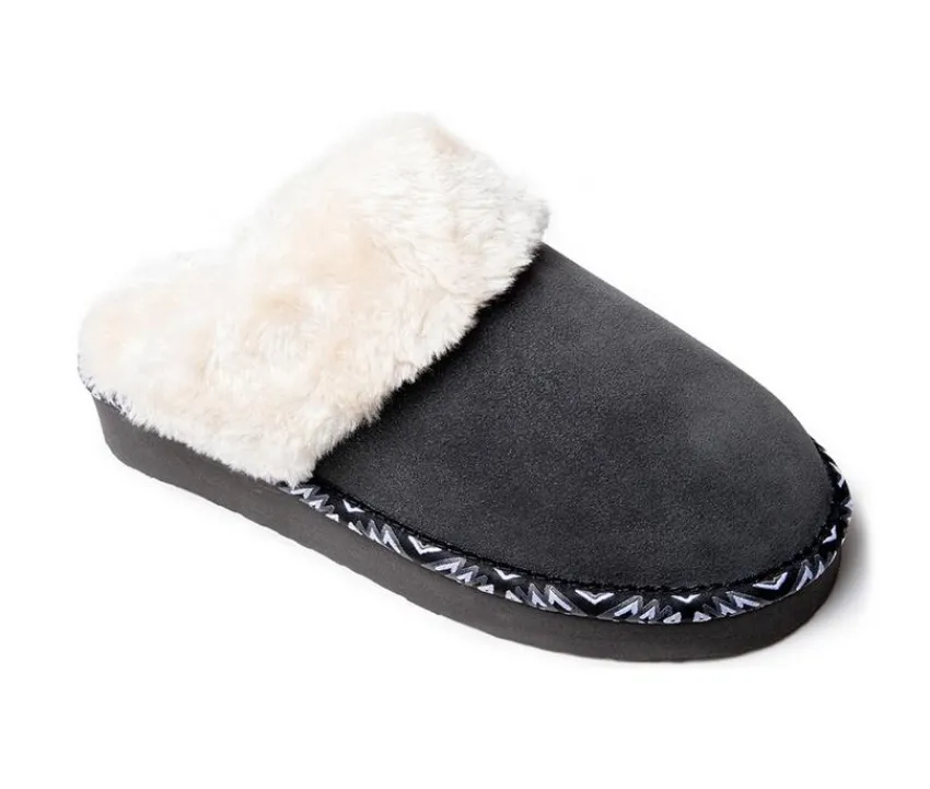 Minnetonka Slippers|Slippers>Cerise Women's Slippers