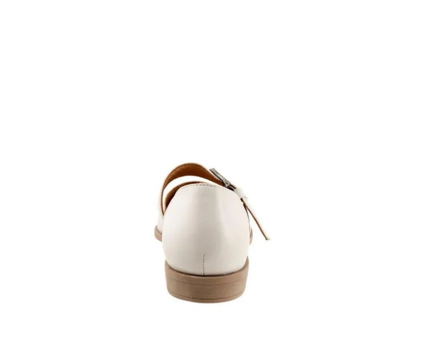 Bueno Flats>Women's Brittany Flats