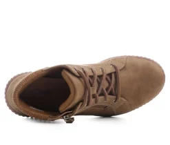 Clarks Boots & Booties><noscript><img width=