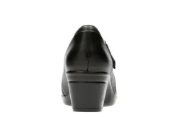 Clarks Clogs & Mules><noscript><img width=