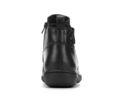 Clarks Boots & Booties><noscript><img width=