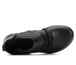 Clarks Boots & Booties><noscript><img width=