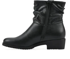 Cliffs by White Mountain Boots & Booties><noscript><img width=