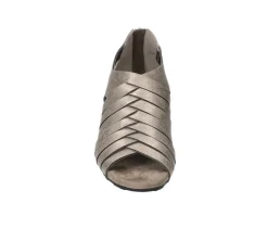 Women's Vanni Pumps|Easy Street