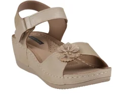 GC Shoes Pumps & Heels>Women's Maxwell Wedge Sandals