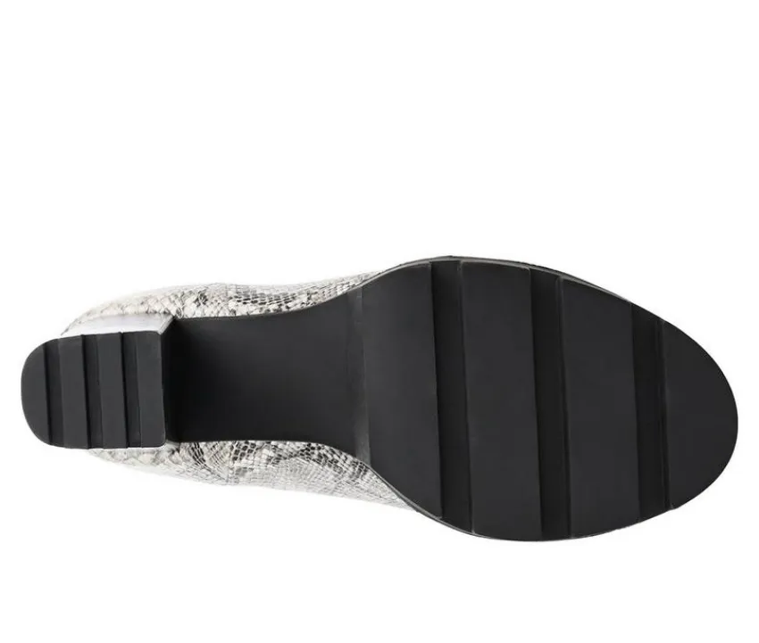 Women's Islana Chelsea Booties|Journee Collection Hot