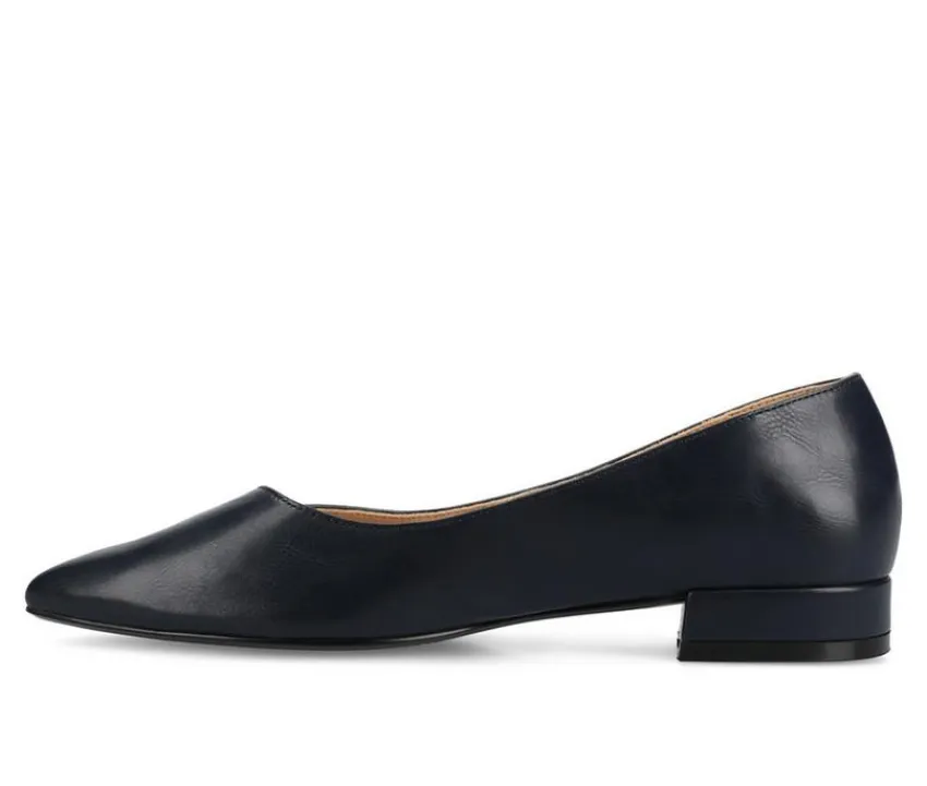 Women's Carmin Flats|Journee Collection