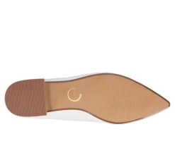 Journee Collection Flats><noscript><img width=