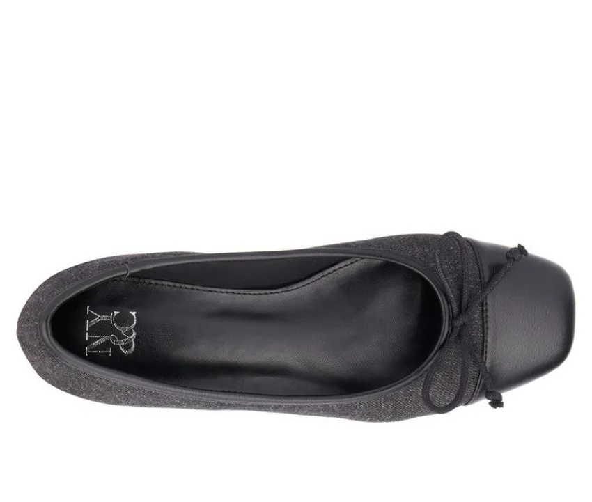 New York and Company Flats>Women's Patricia Flats