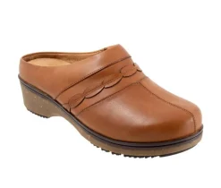 Softwalk Clogs & Mules>Women's Amber 3.0 Clogs