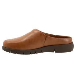 Women's Andria Clogs|Softwalk Clearance