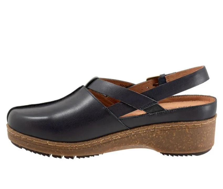 Women's Arica Clogs|Softwalk Clearance