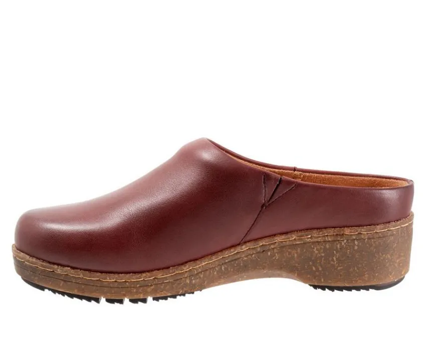 Softwalk Clogs & Mules>Women's Arvada Clogs