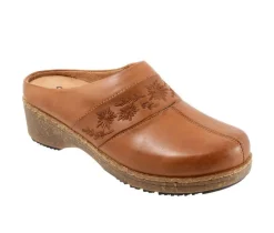 Softwalk Clogs & Mules>Women's Aurora 3.0 Clogs