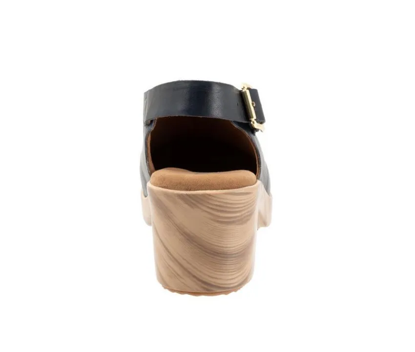 Softwalk Clogs & Mules>Women's Fairbanks Clogs
