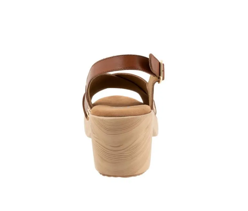 Softwalk Clogs & Mules>Women's Florence Clogs