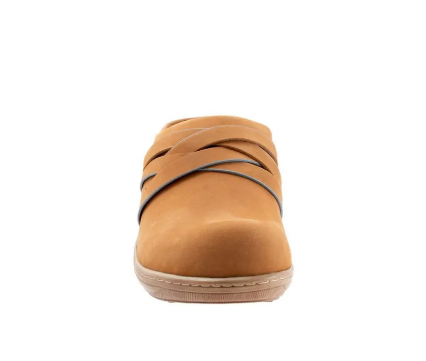 Softwalk Clogs & Mules>Women's Mackay Wedge Clog