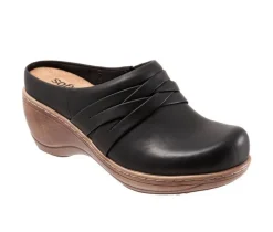 Softwalk Clogs & Mules>Women's Mackay Wedge Clog