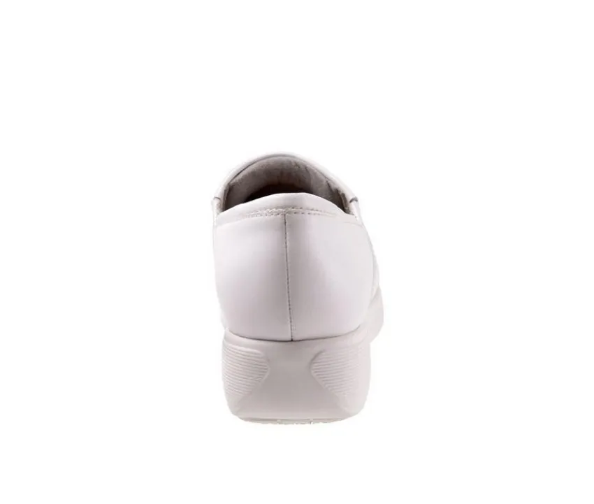 Softwalk Clogs & Mules>Women's Meredith Sport Clogs