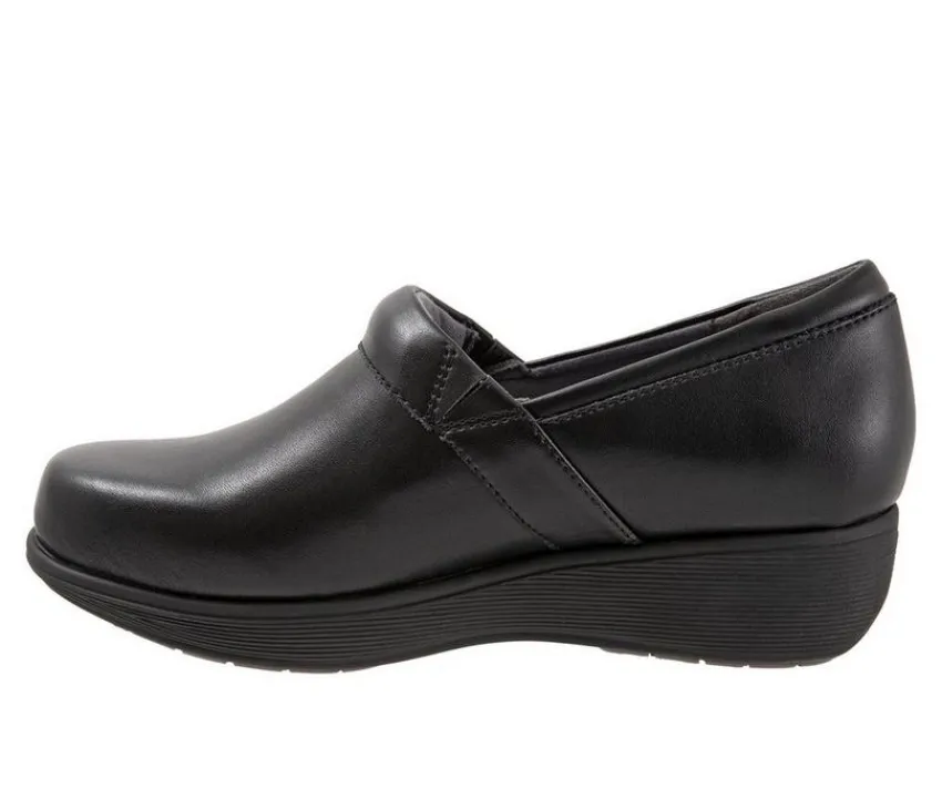 Women's Meredith Sport Clogs|Softwalk Sale