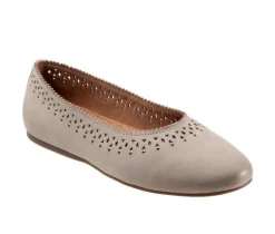 Women's Selma Flats|Softwalk Clearance