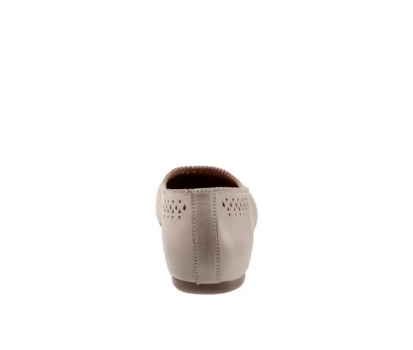 Women's Selma Flats|Softwalk Clearance