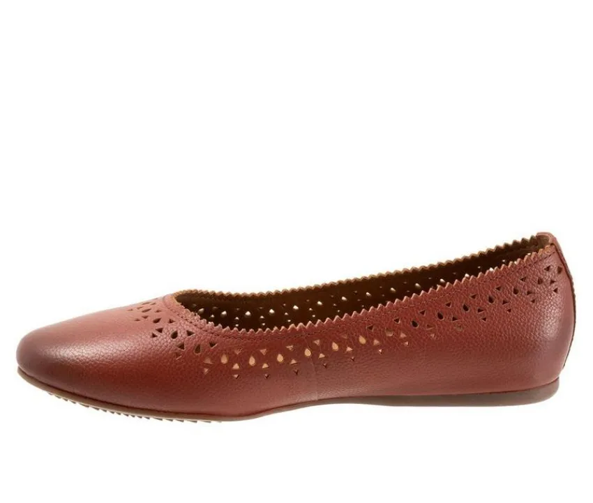 Women's Selma Flats|Softwalk Hot