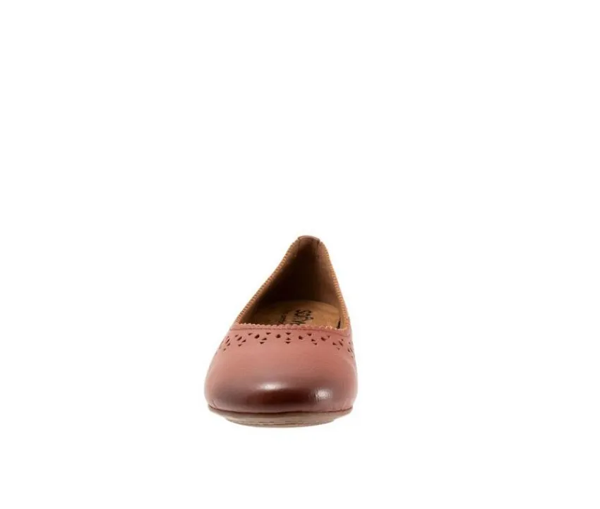 Women's Selma Flats|Softwalk Hot