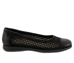 Trotters Flats>Women's Delmara Perf Flats