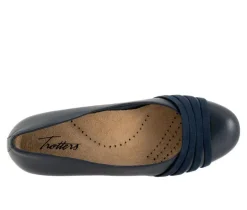 Women's Drew Flats|Trotters Clearance