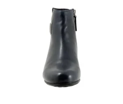 Trotters Boots & Booties><noscript><img width=
